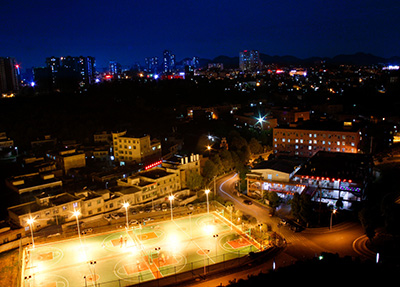 學(xué)校夜景.jpg